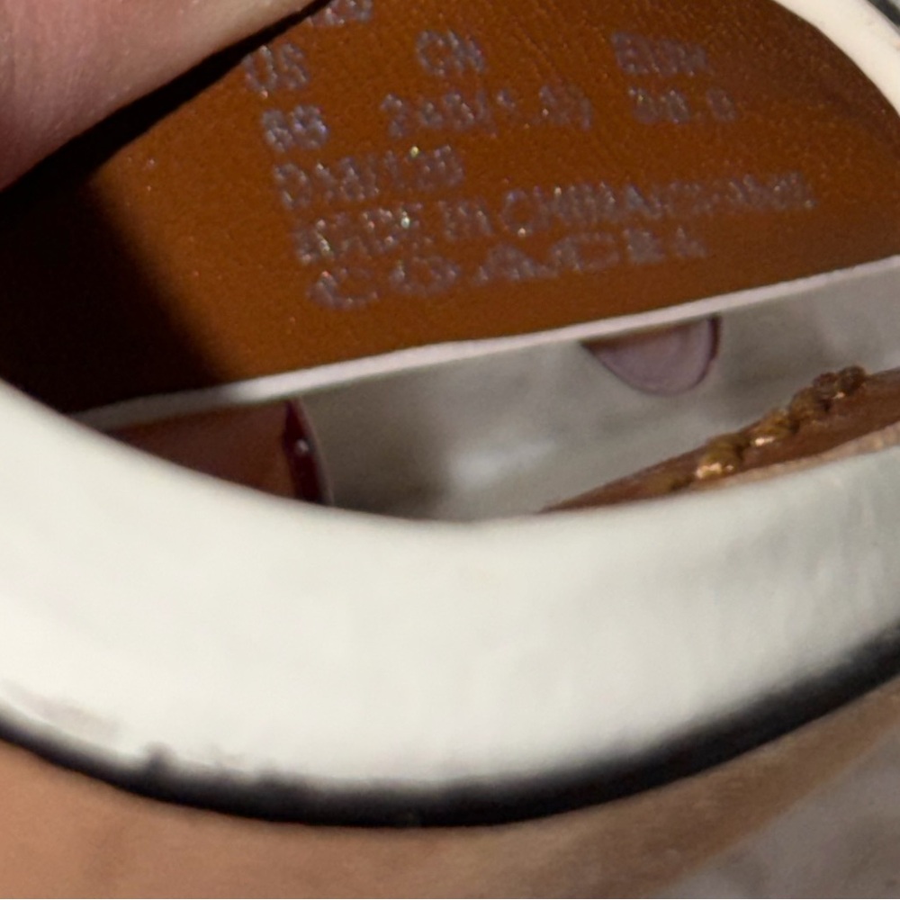 Coach "Bonnie" Slingback Patent Leather White Heeled Sandal sz 8 - Picture 14 of 14